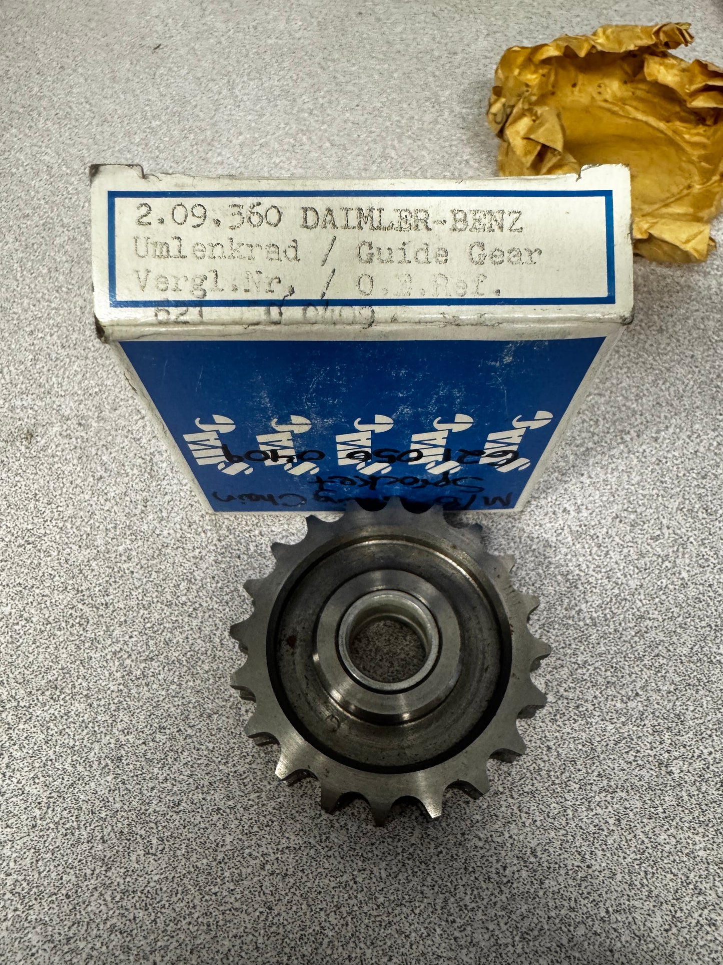 NOS - Mercedes-Benz A 621 050 04 09 / 2.09.360 Timing Chain Gear / Intermediate Sprocket