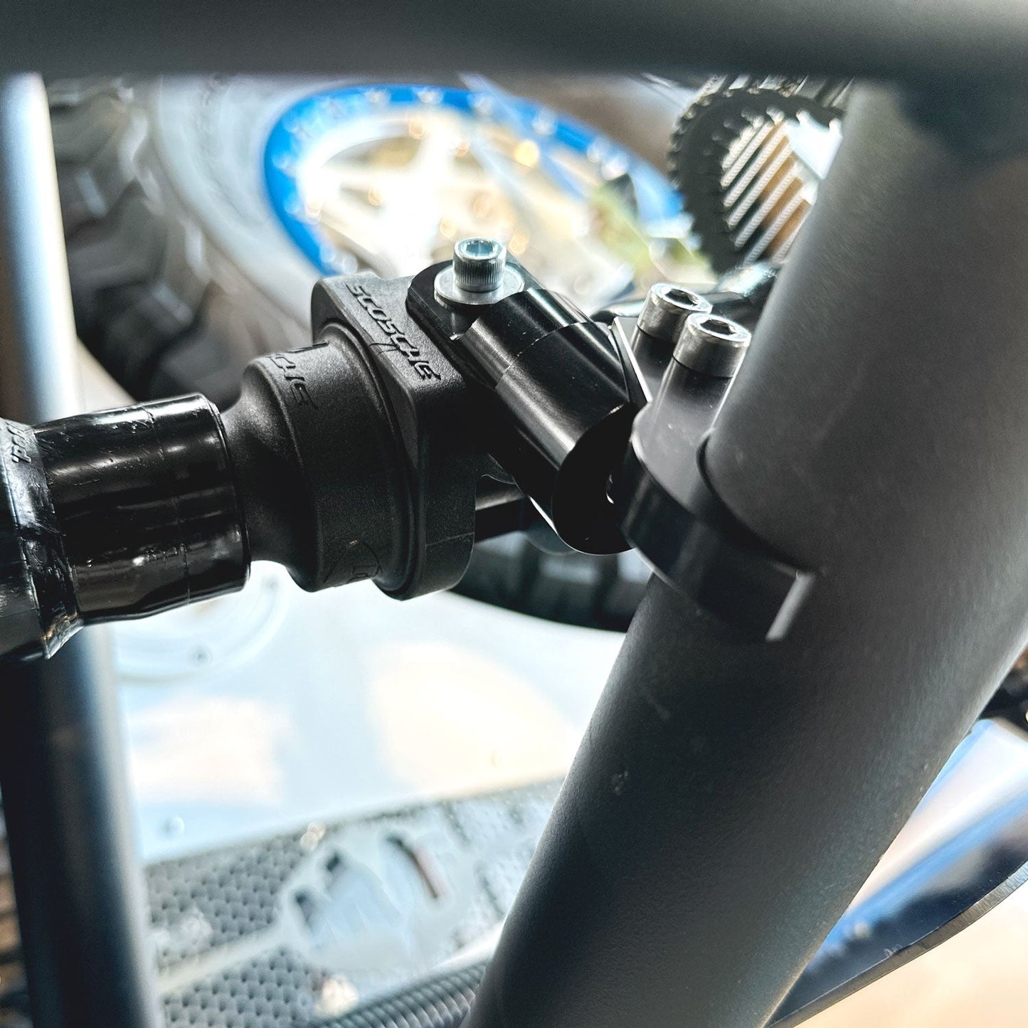 MAC-XC Magnetic Quick-Release for Helmet Air Pumper - with 1.75 Bar Mount