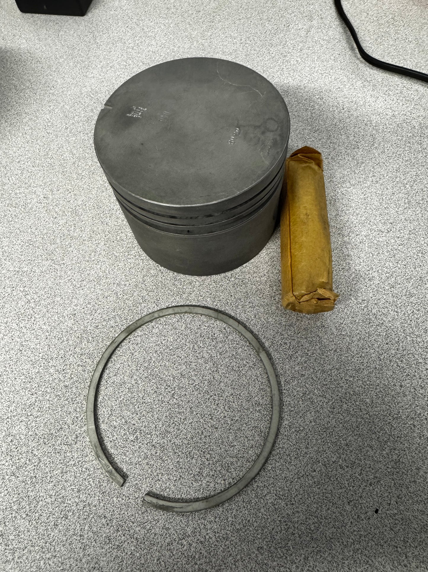 NOS - MAHLE Volvo 0373103 .040" Oversize Piston "Partial Kit" Volvo B20