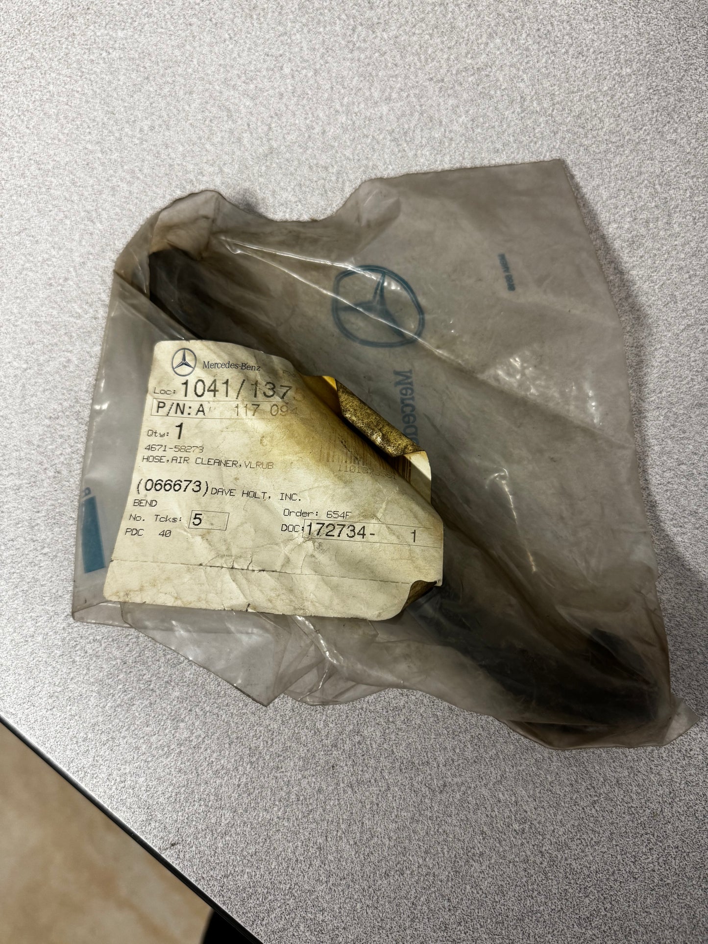 NOS - Mercedes-Benz 1170940082 Engine Air / Breather Hose - OEM MB 450SL, 450SEL, 450SLC