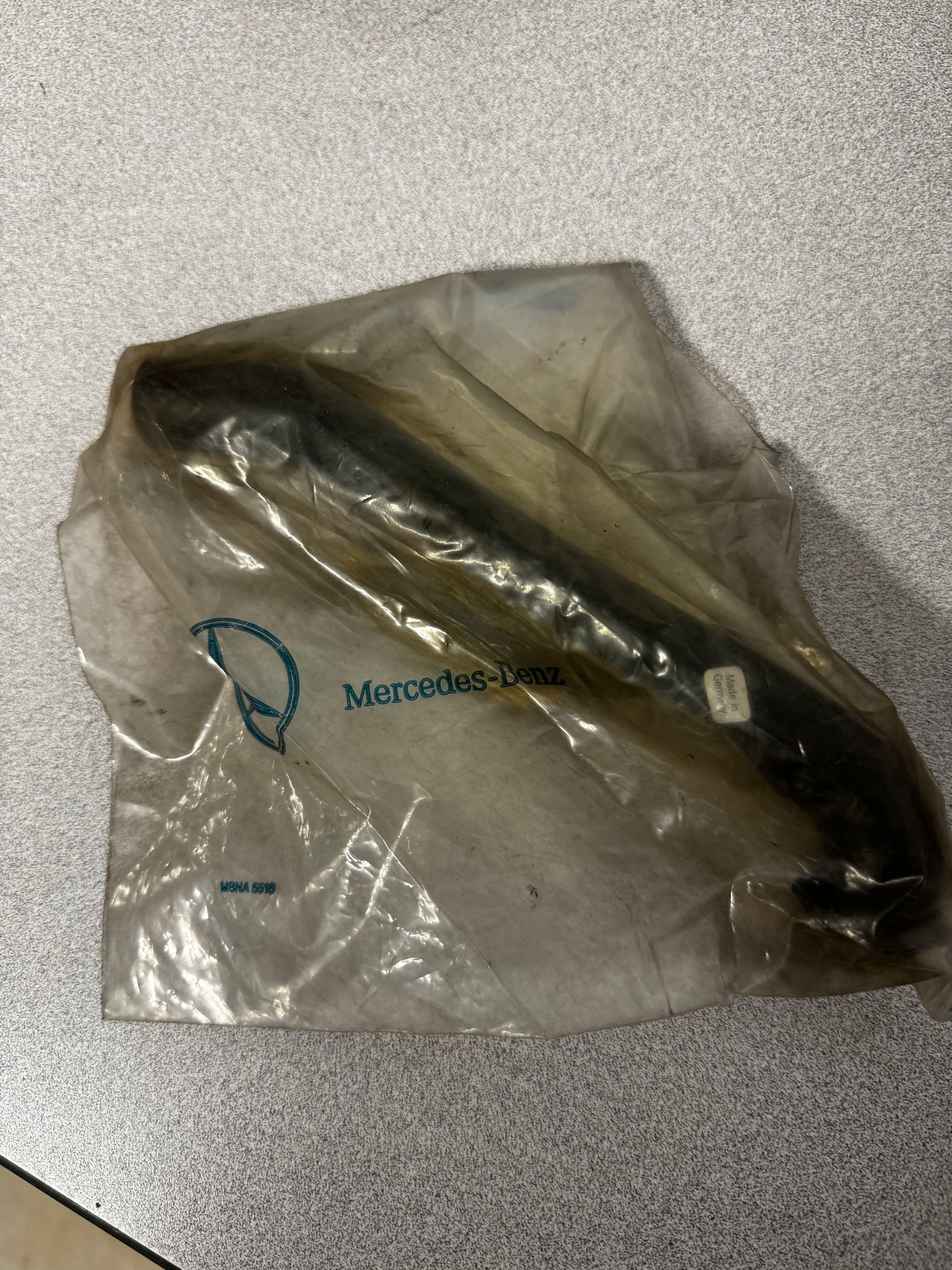 NOS - Mercedes-Benz 1170940082 Engine Air / Breather Hose - OEM MB 450SL, 450SEL, 450SLC