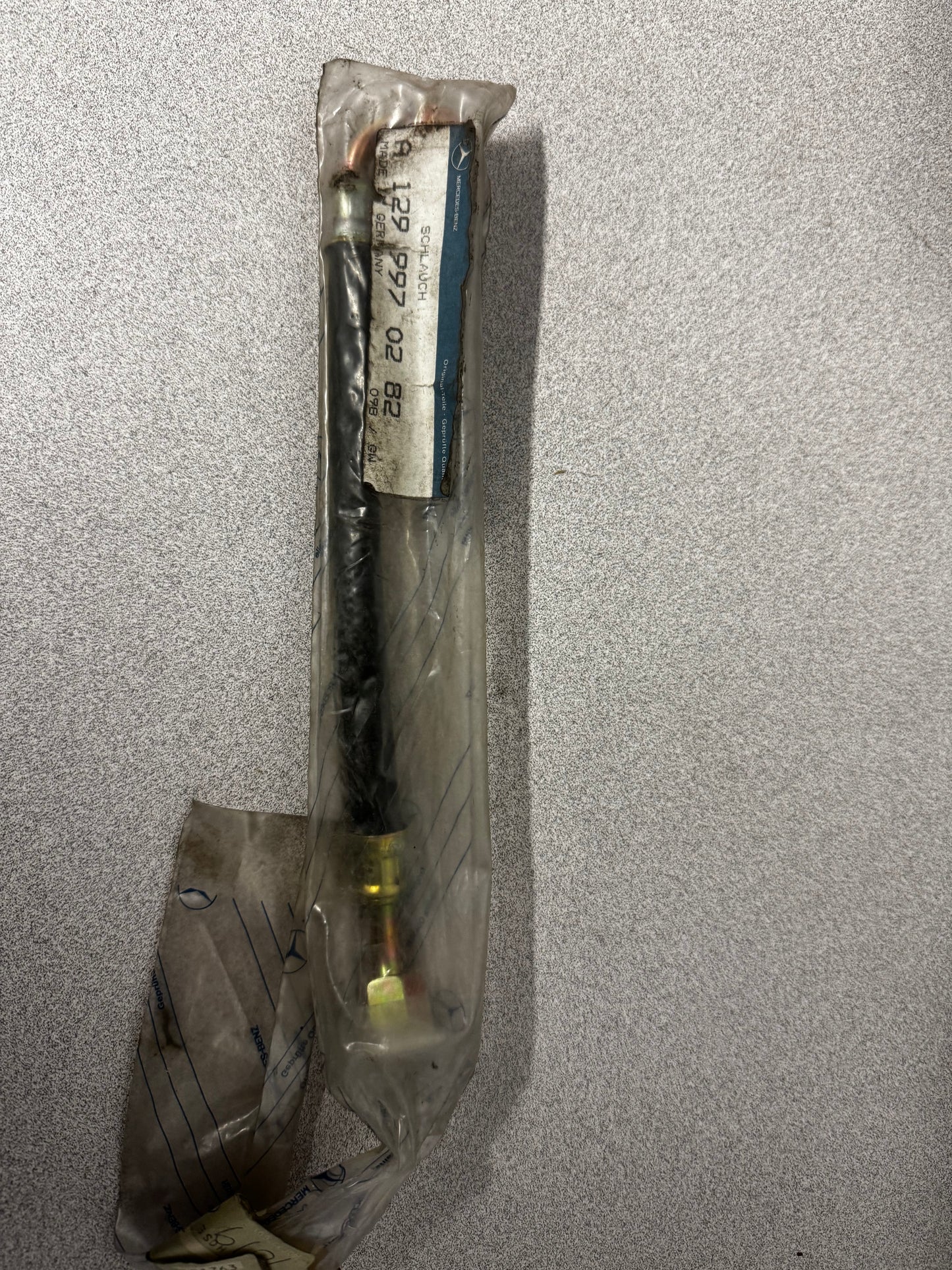 NOS - Mercedes-Benz A 129 997 02 82 / 1299970282 Fuel Return Hose MB 250, 280, 300