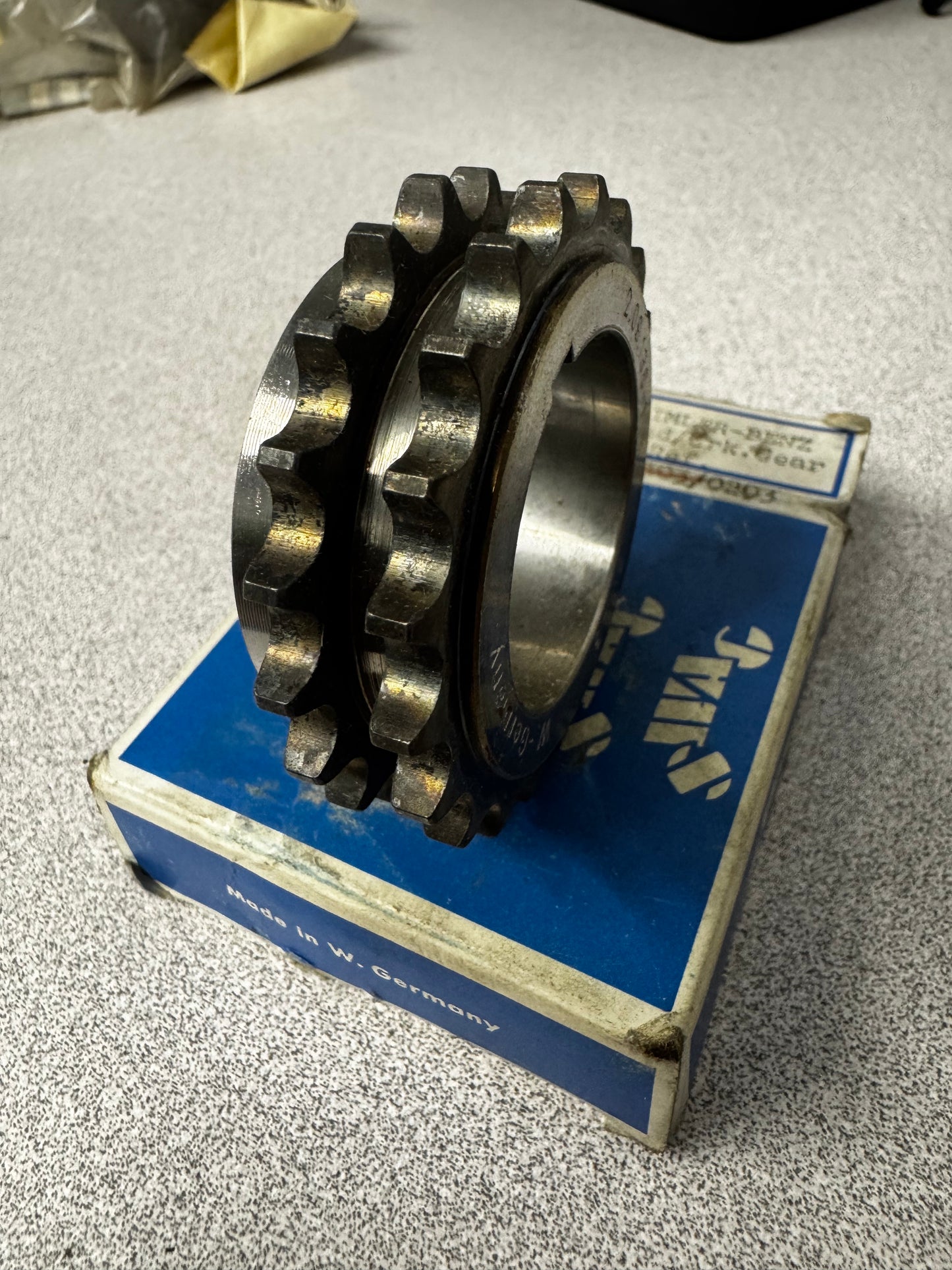 NOS - Mercedes-Benz A 6150520103 / 2.09.136-1 Crankshaft Timing Gear / Sprocket