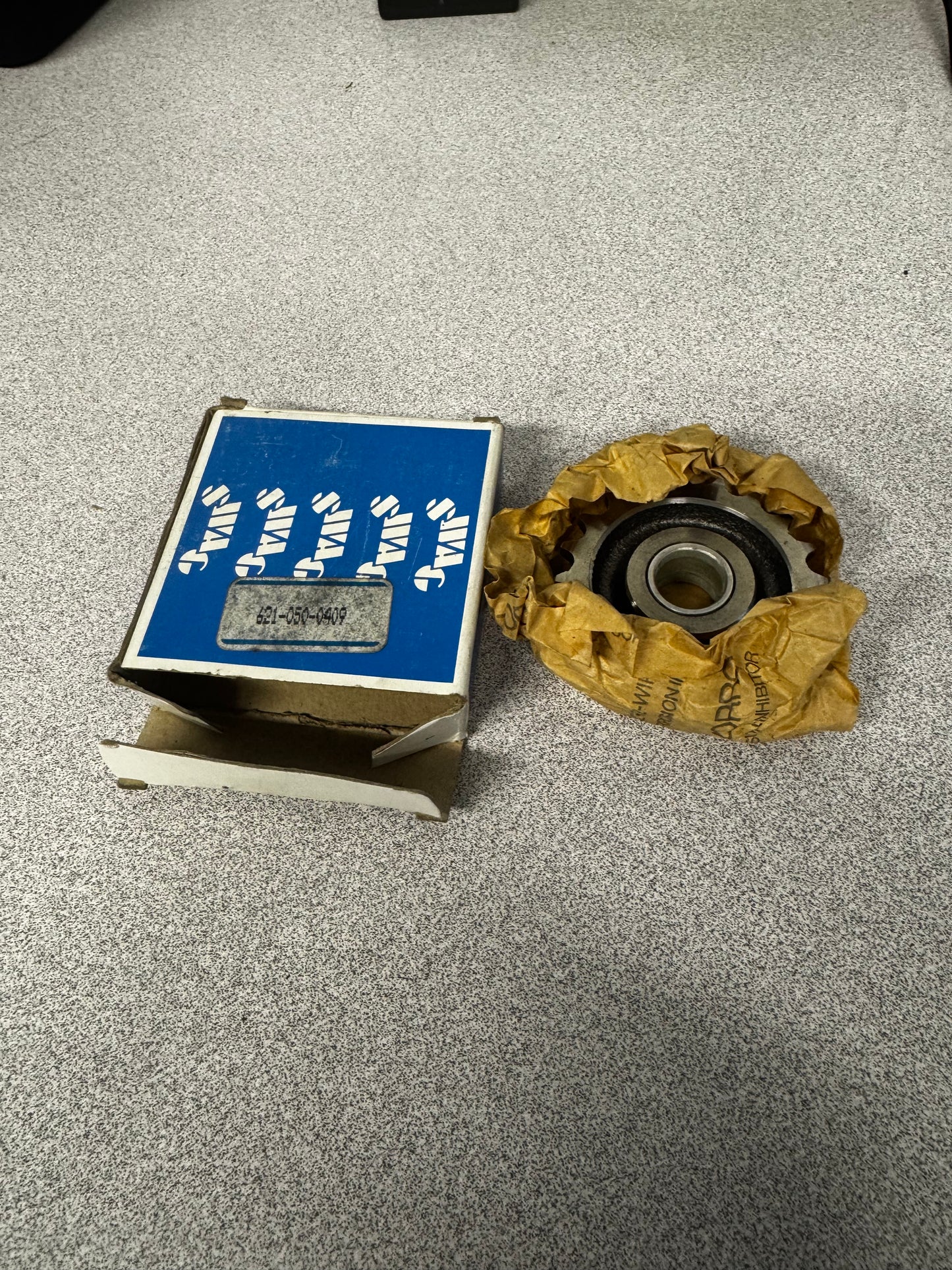 NOS - Mercedes-Benz A 621 050 04 09 / 2.09.360 Timing Chain Gear / Intermediate Sprocket