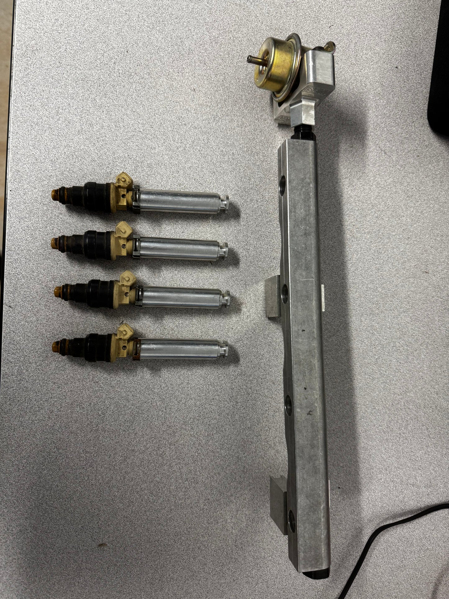 NOS - Bahn Brenner VW 16V EFI Fuel Rail Assembly — With Stock 1998 2.0L Injectors &amp; Bosch 0 280 160 2365 Fuel Pressure Regulator