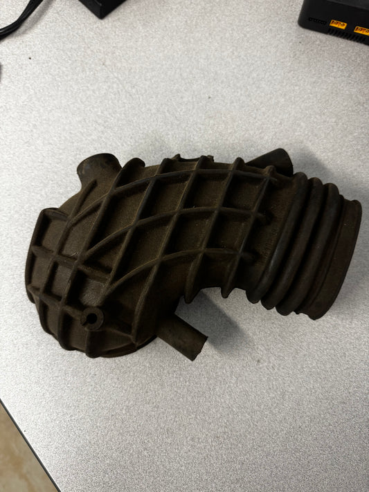 NOS - OEM Genuine Audi 100/200 Air Intake Boot | 035 133 357 M