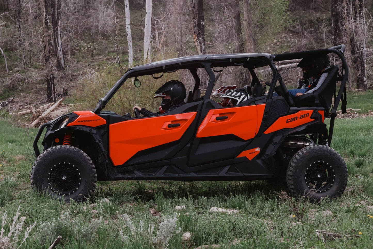 Maverick Sport Max Rear Bench with Harnesses (2019-2025)