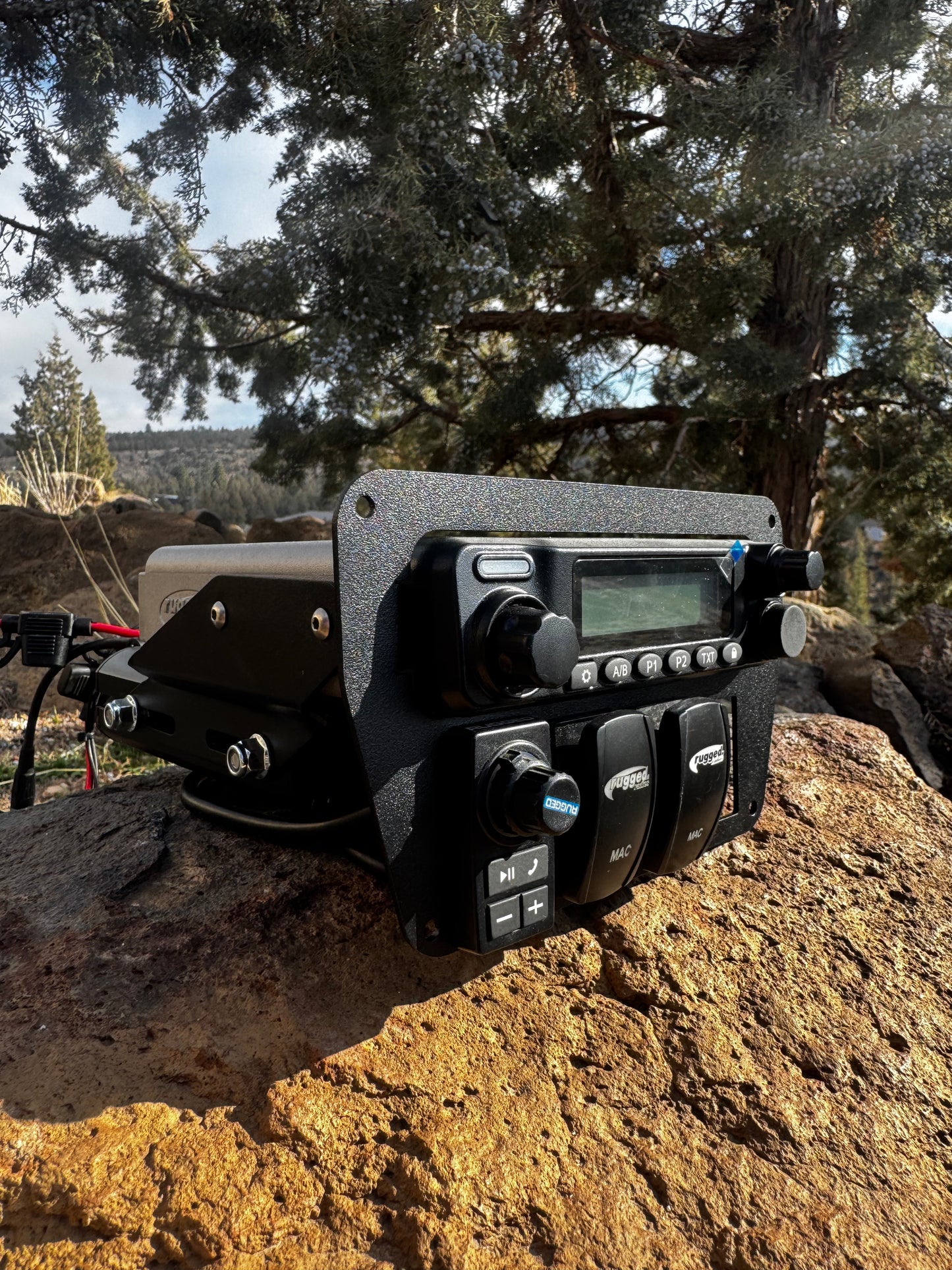 MT-ICM-RS mount stacking remote head intercom below radio mount