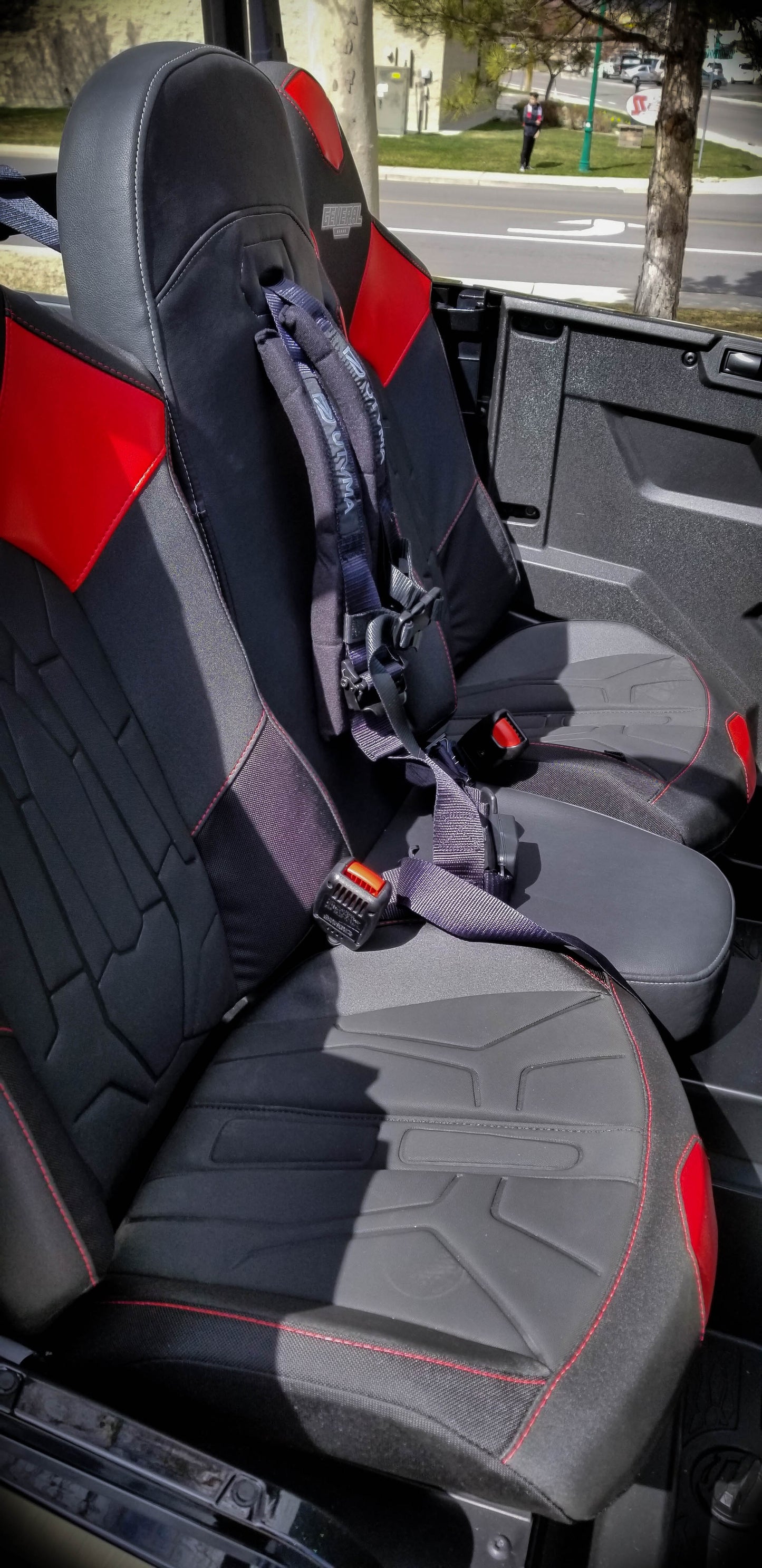 General 4 Rear Bump Seat w Console Delete Kit (2016-2025)